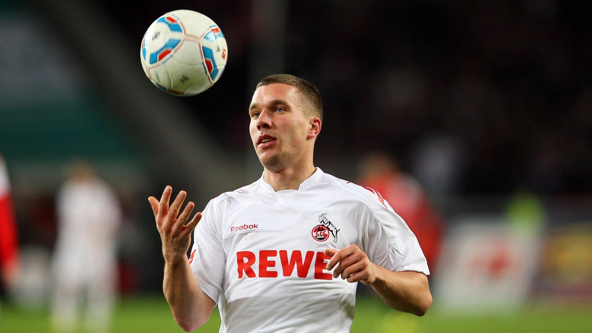 赤足跑体验赛 特设软质跑道保护足底